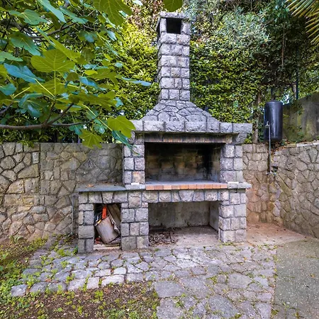 Διαμέρισμα Mira *