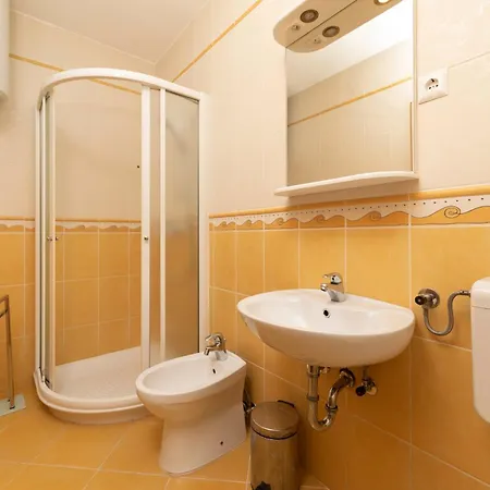 Διαμέρισμα Mira Njivice